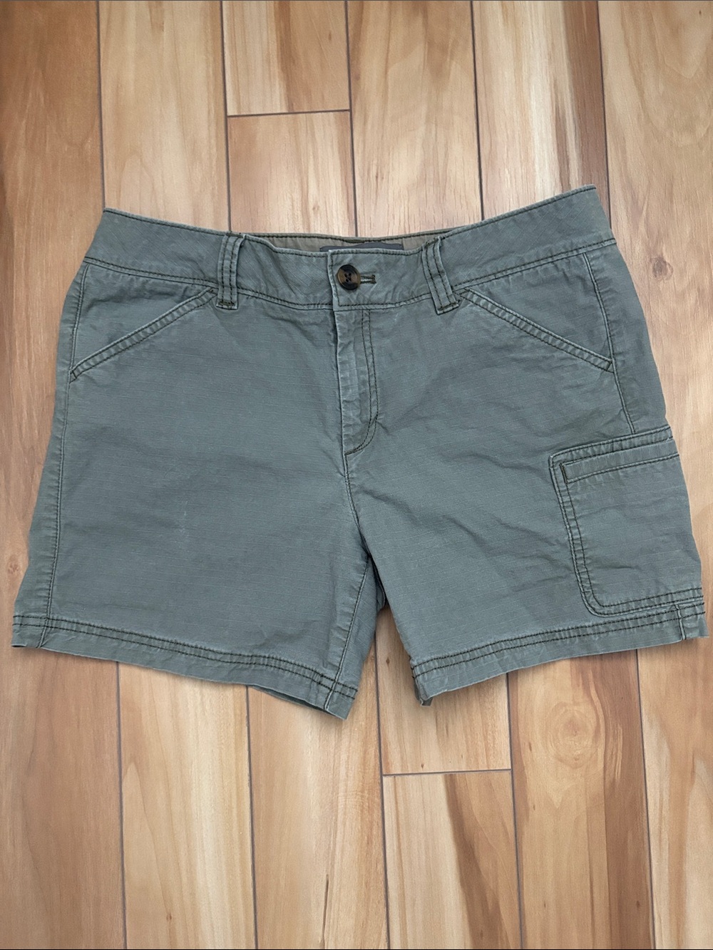 Eddie Bauer Olive Green Women's Cargo Shorts
